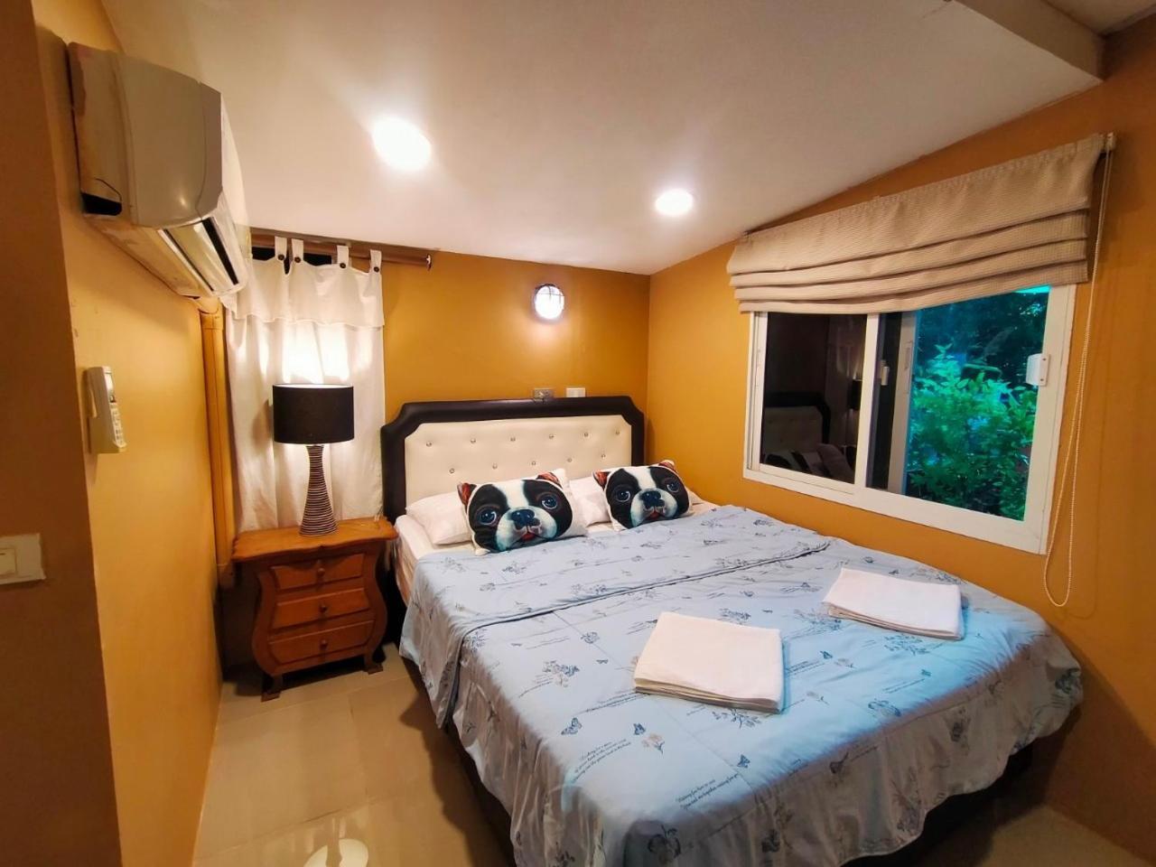 Ruenthip Homestay Bangkok Exterior photo